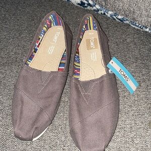 Toms women’s Alpargata color Ash Canvas size 9.5 US